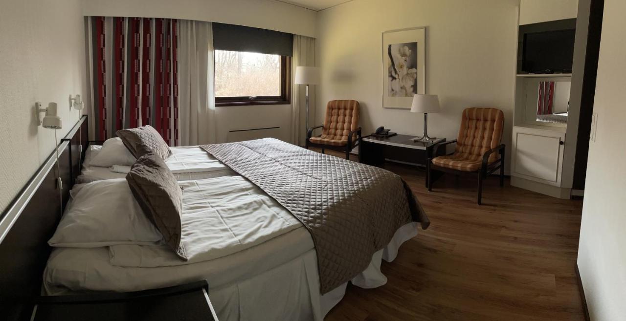 Eckeroe Hotell & Restaurang ภายนอก รูปภาพ